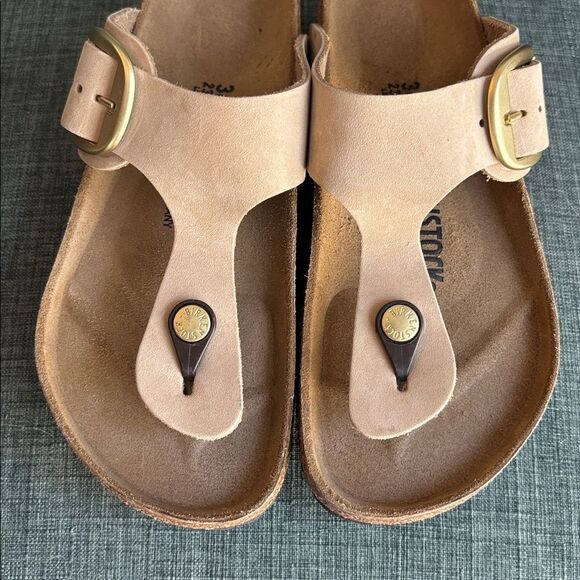 Birkenstock Gizeh Leather Buckle Tan Thong Sandals with Gold buckle size 36/5.5 - Picture 5 of 11